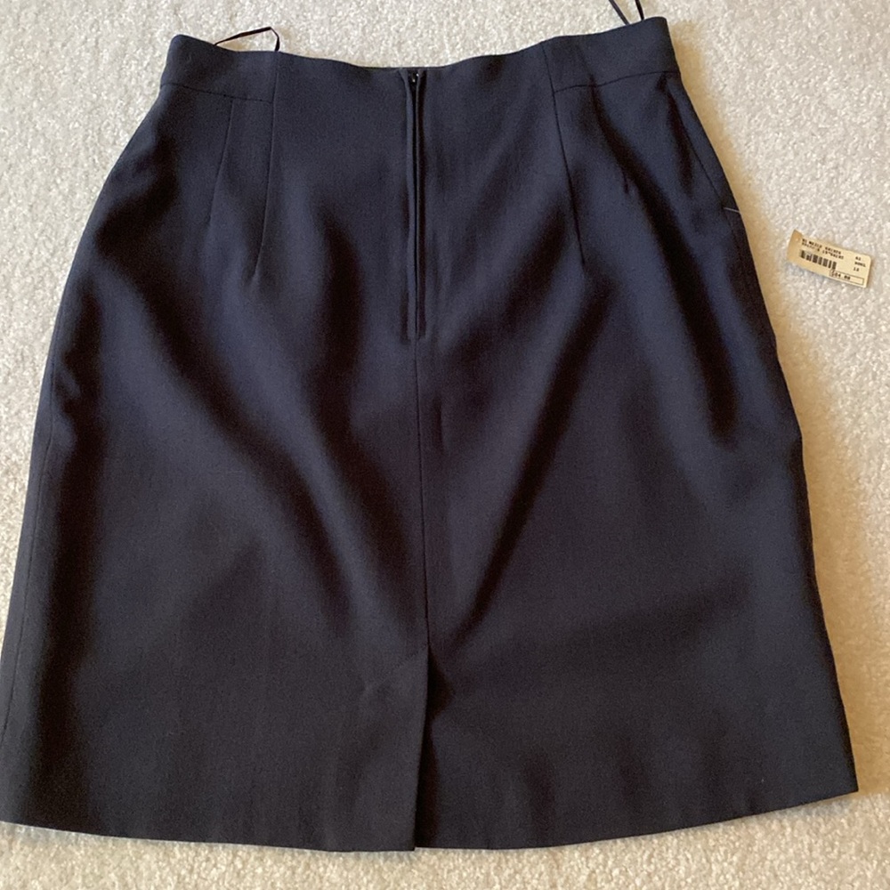 Dark grey Wool skirt. Size12 - Picture 2 of 5